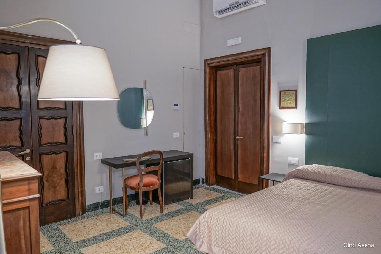 Bed & Breakfast Dimora Donna Elena By Ranieri Napels